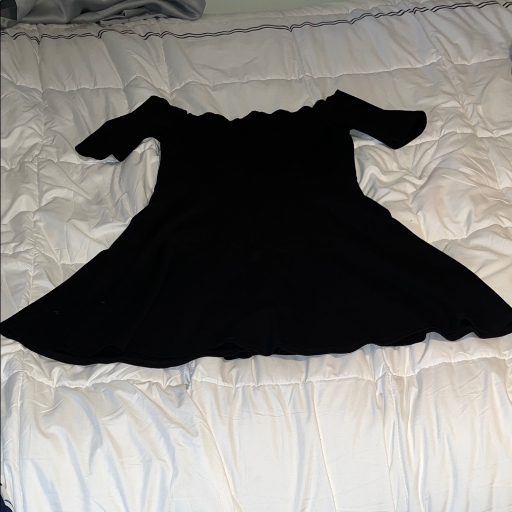 Nine Britton Classic Black Garment